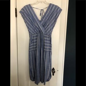 Universal Thread, Chambray, Size Medium